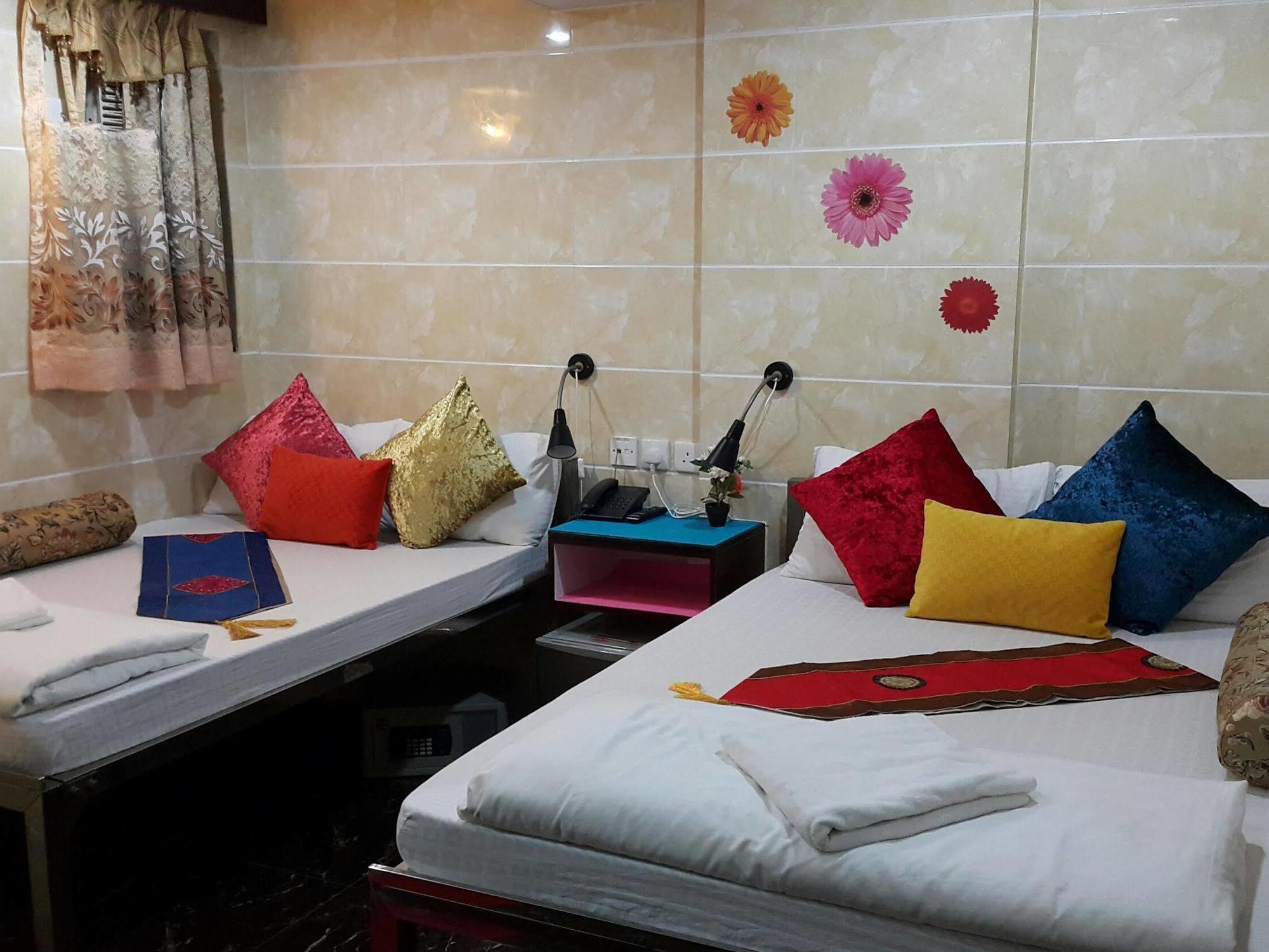 Ranjeet Guest House 香港 外观 照片